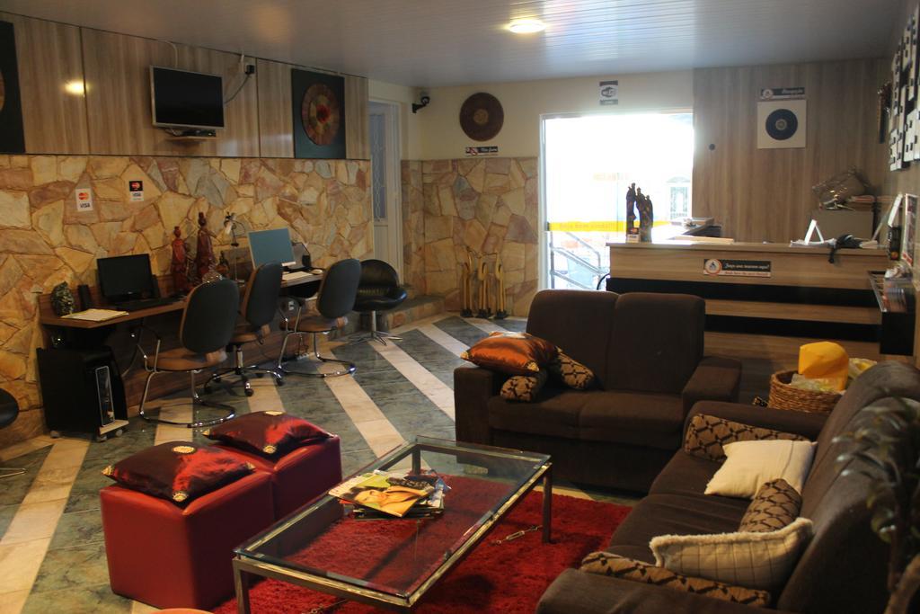 Hostel Pampulha เบโลโอรีซอนชี ภายนอก รูปภาพ